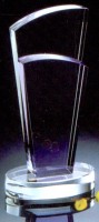 Crystal Trophy in cristallo, ALT 8007, size: W100 x D60 x H200mm.